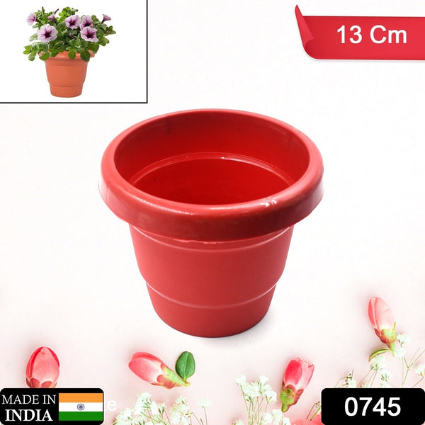 13 cm plastic plant container, heavy-duty, for indoor or outdoor decor, sold Jadeya Traderly.